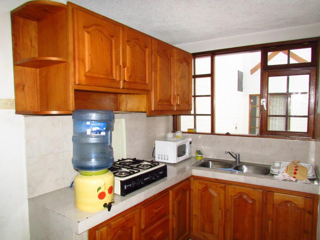 Apartamentos Los Quipus กีโต ห้อง รูปภาพ