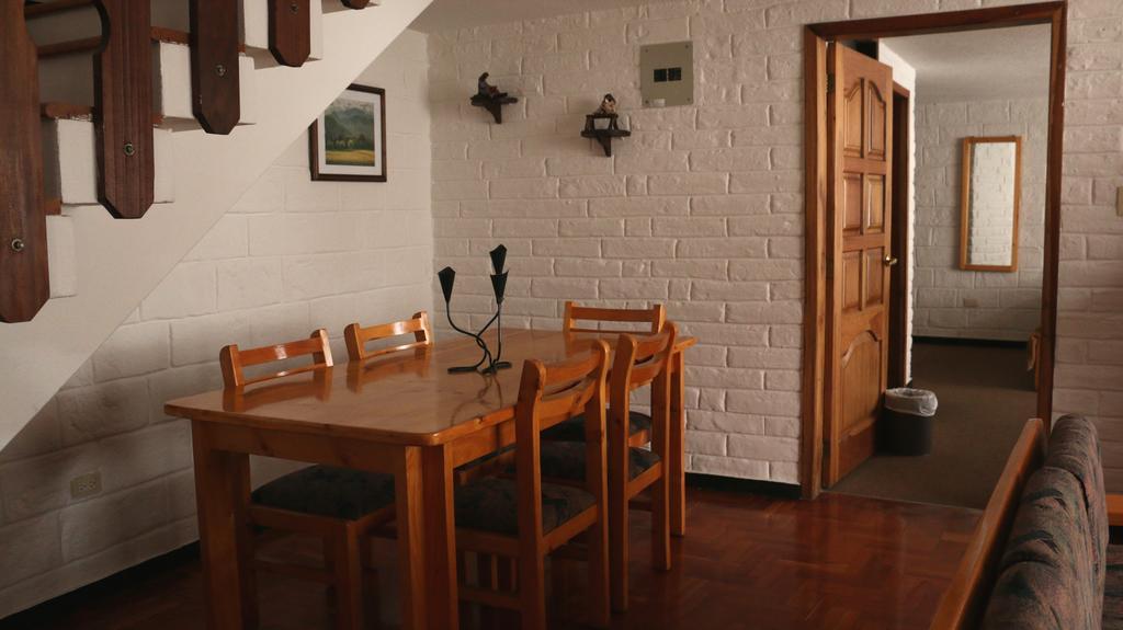 Apartamentos Los Quipus กีโต ห้อง รูปภาพ