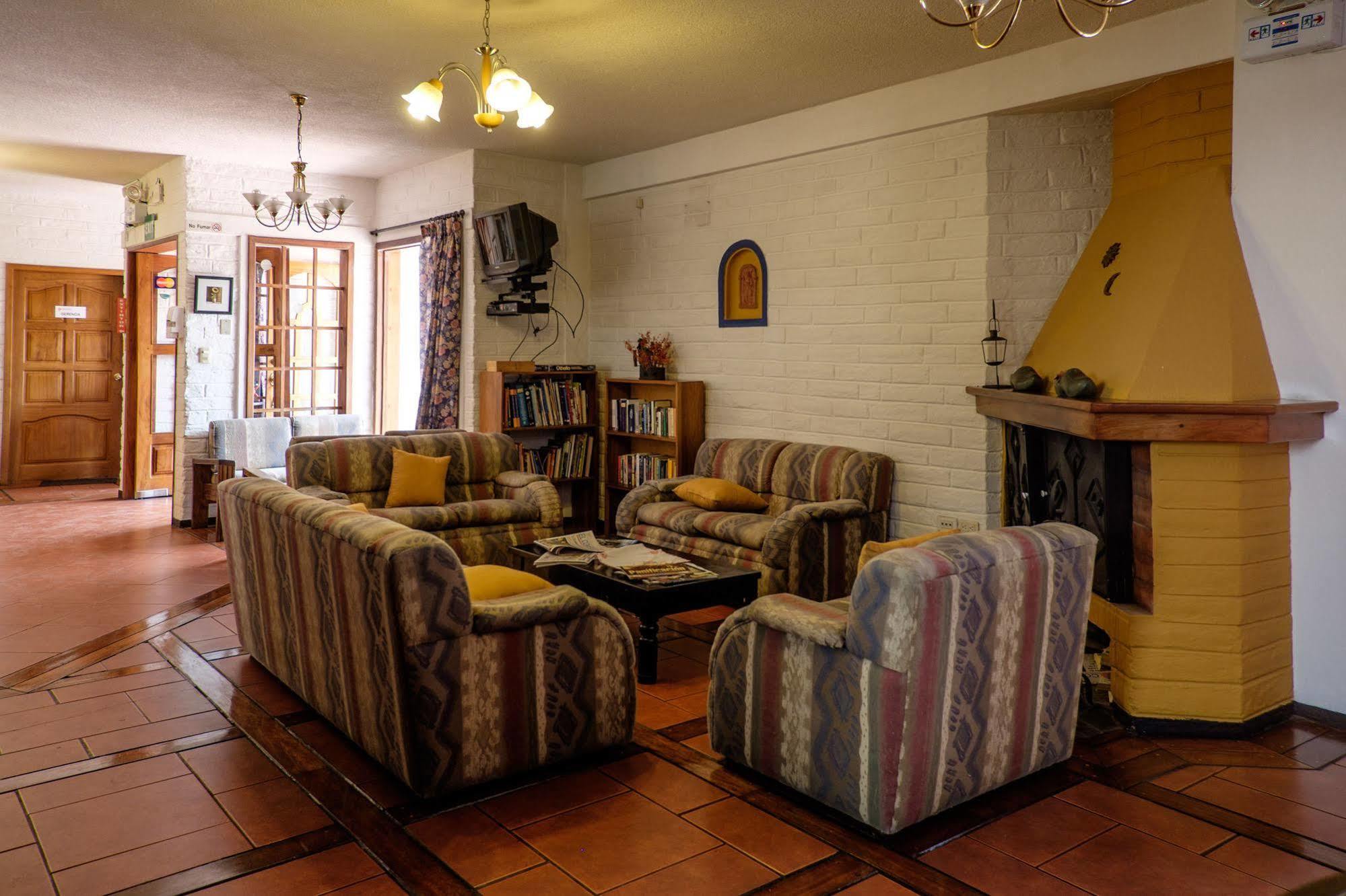Apartamentos Los Quipus กีโต ภายนอก รูปภาพ